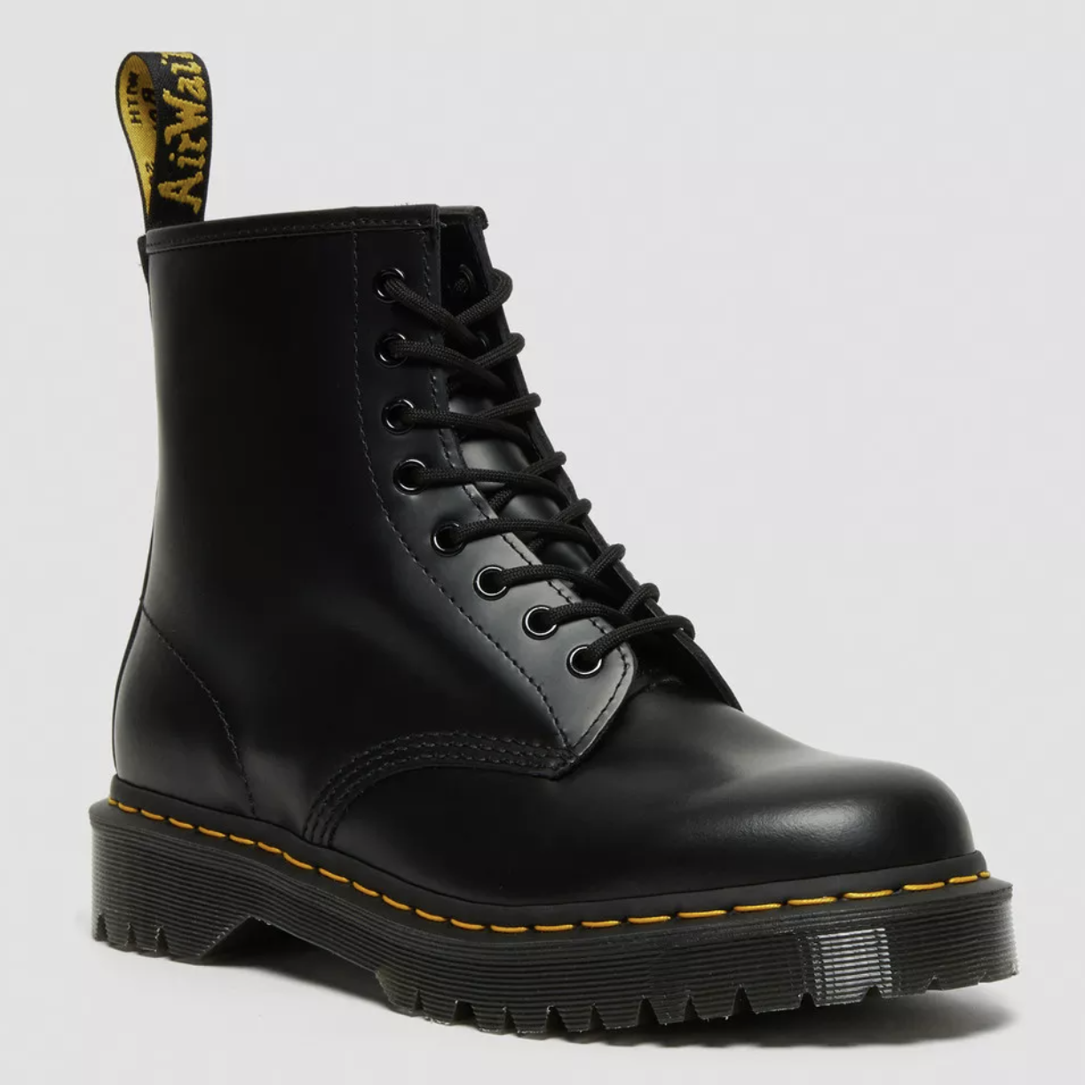 Chunky black leather boots tie up, dr martens