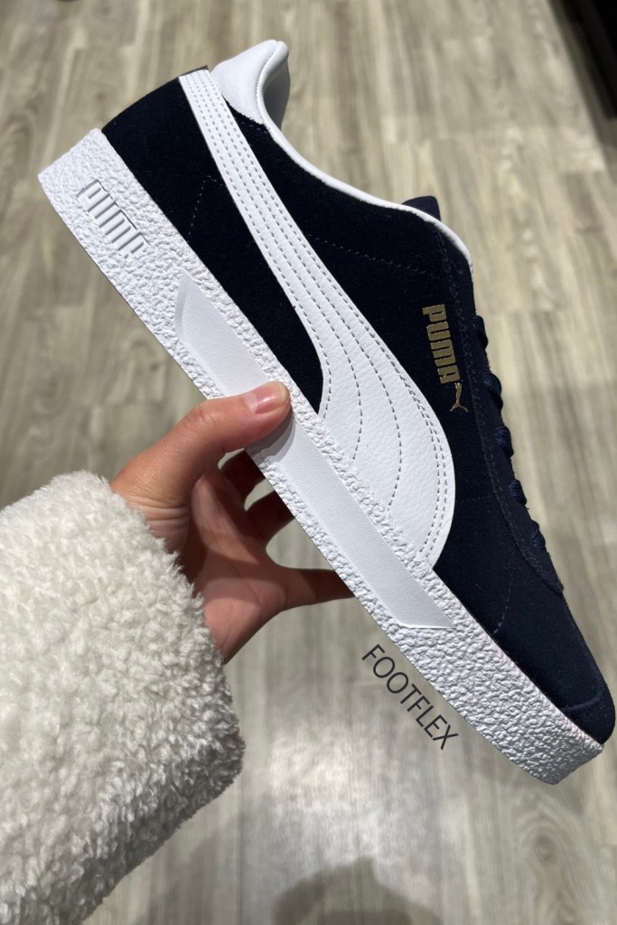 Puma Club, Classic Puma, Monochrome Style, Black And White Sneakers, Sleek Kicks, Everyday Style, Casual Essentials, Sneaker Game Strong, Streetwear Goals, Minimalist Fashion, Black And White Vibes, Timeless Tones, Monochome Vibes, Classic Monochrome