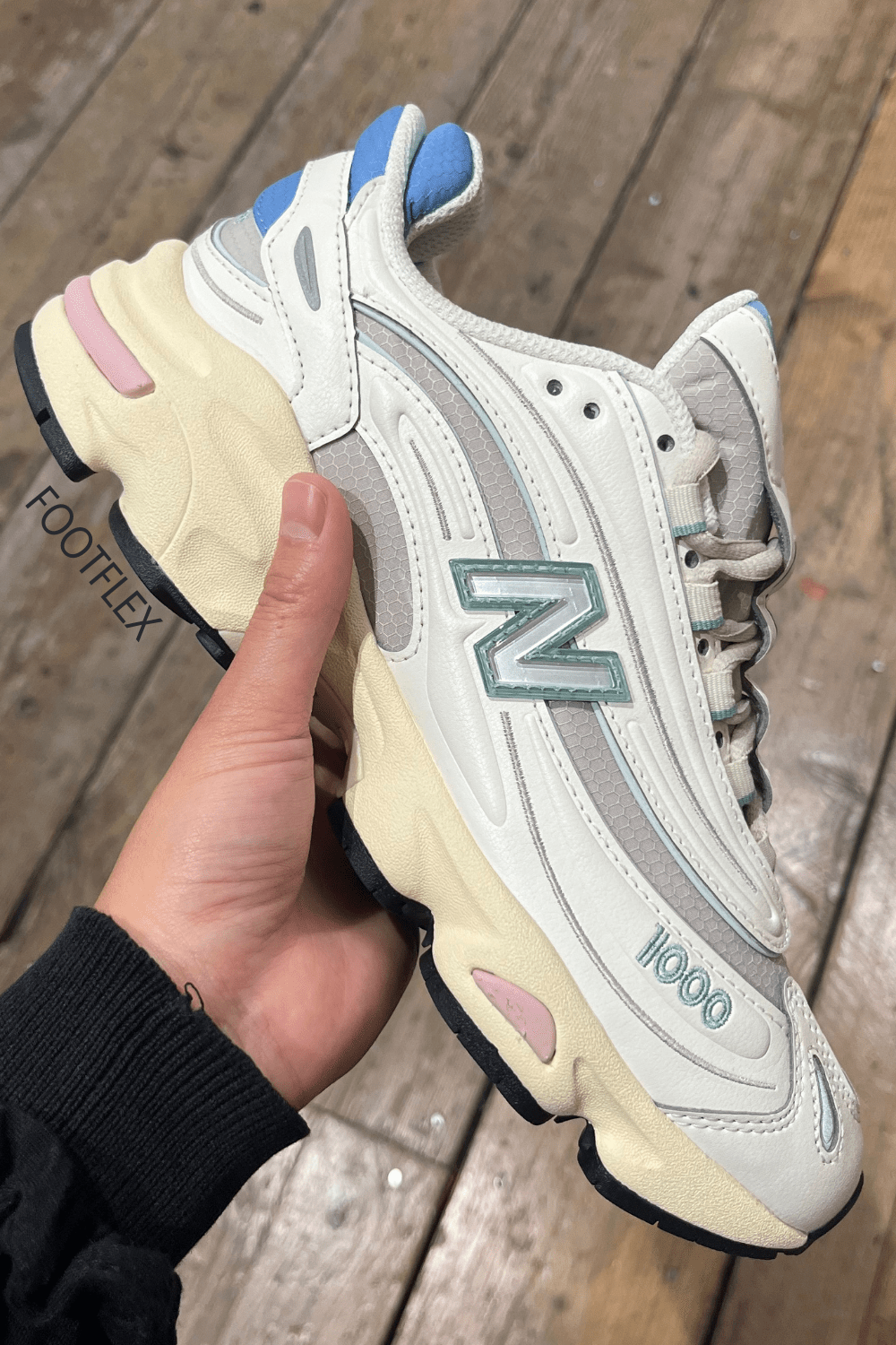 New Balance 1000  Angora in White, blue and&nbsp;pink