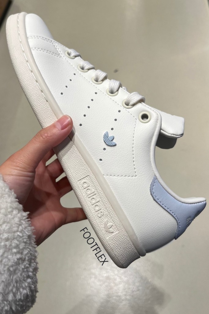 Adidas Stan Smith, Stan Smith Style, White And Blue, Adidas Originals, Sneaker Classic, Timeless Design, Streetwear Vibes, Sneaker Heads, Clean Kicks