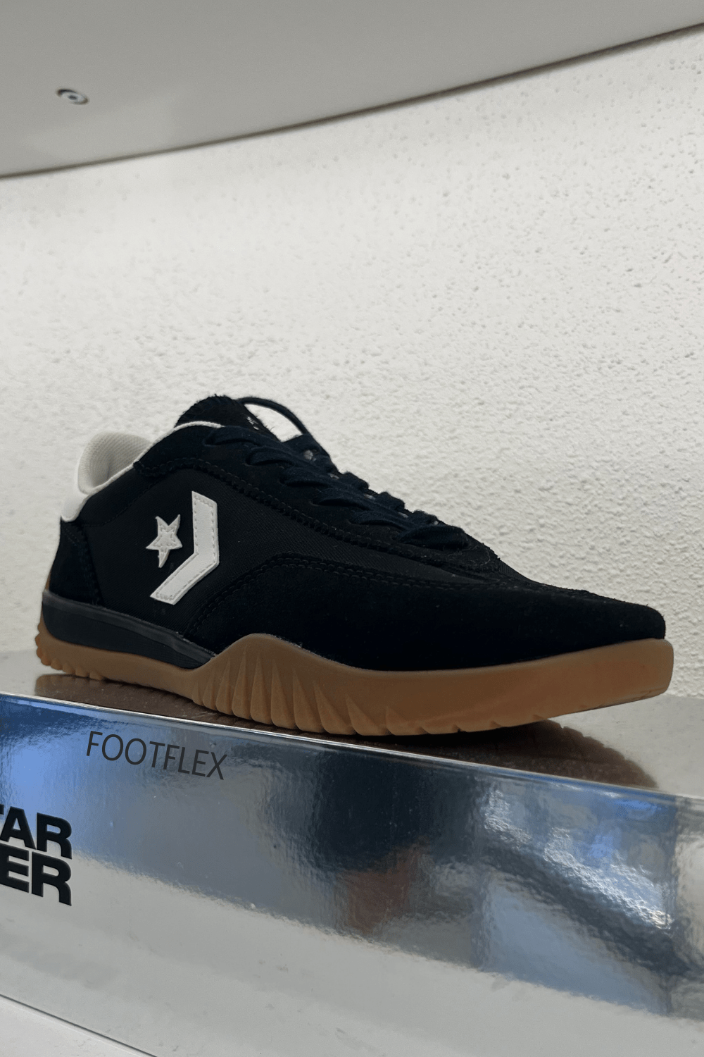 Converse Run Star trainers in&nbsp;Black