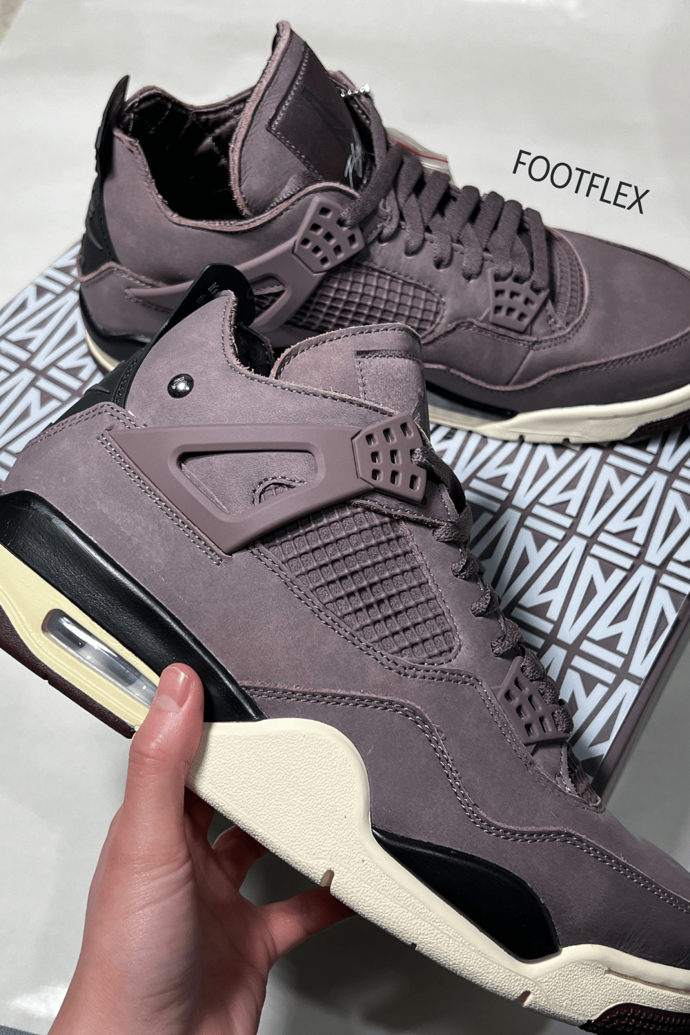 Air Jordan 4 Retro A Ma Maniére in Violet&nbsp;Ore