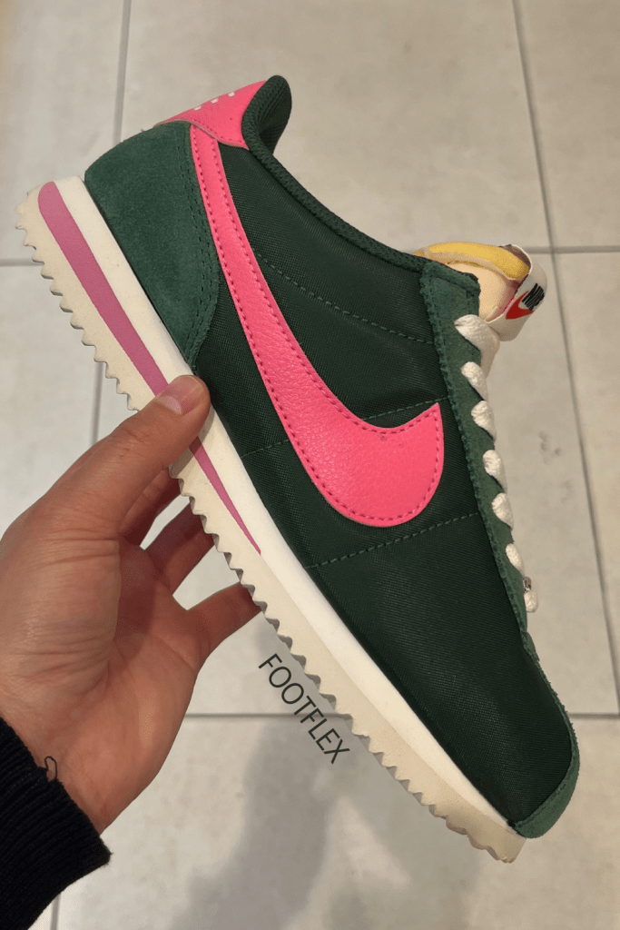 Nike Cortez, Cortez TXT, Nike Sneakers, Sneaker head, Nike Style, Sneaker Addict, Streetwear Fashion, Retro Kicks, Nike Lovers, Cortez Vibes, Fresh Kicks, Green And Pink, Sneaker Culture, Classic Style