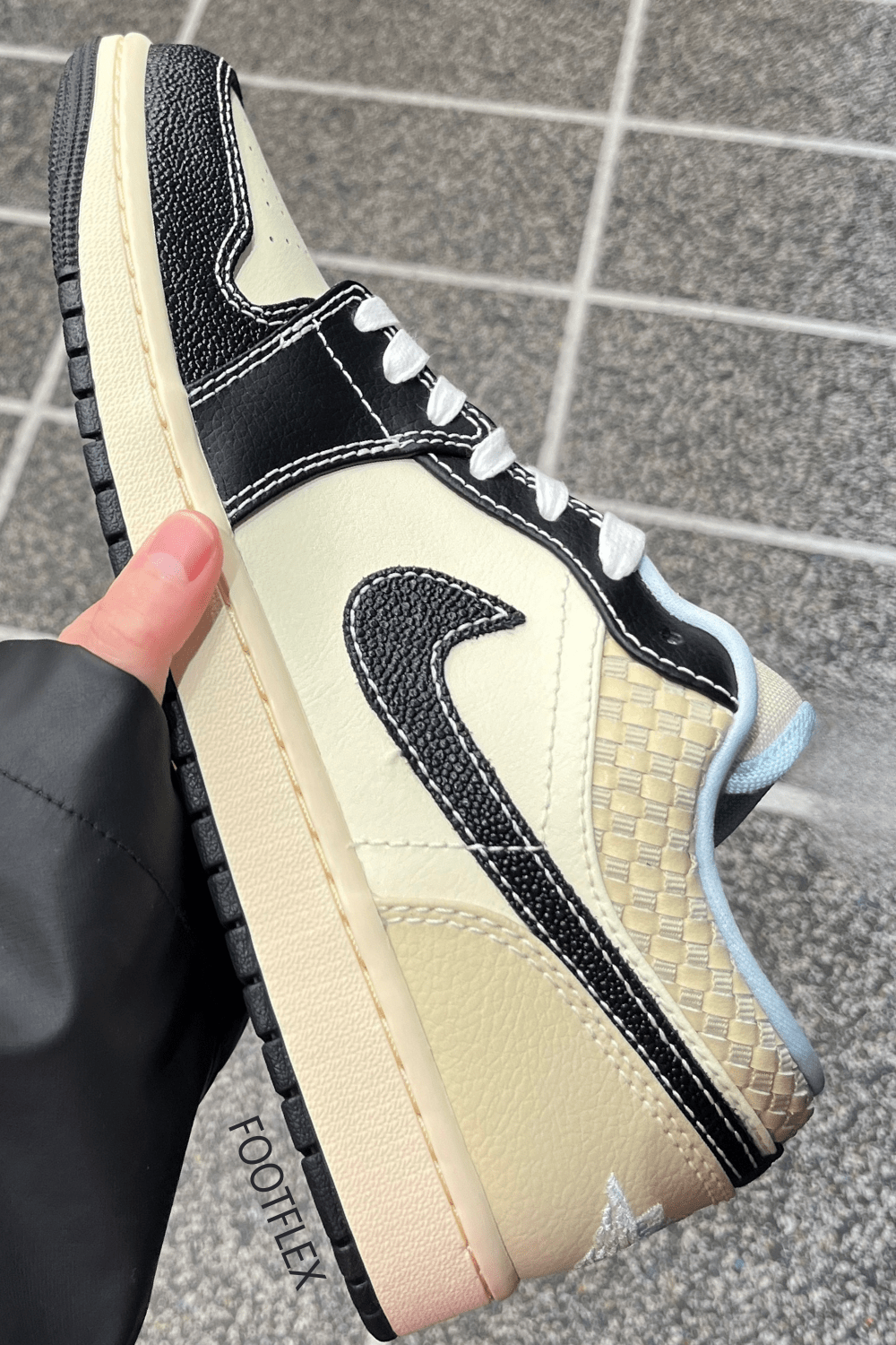 Nike Air Jordan 1 Low SE Men’s Trainers in Coconut Milk &&nbsp;Black