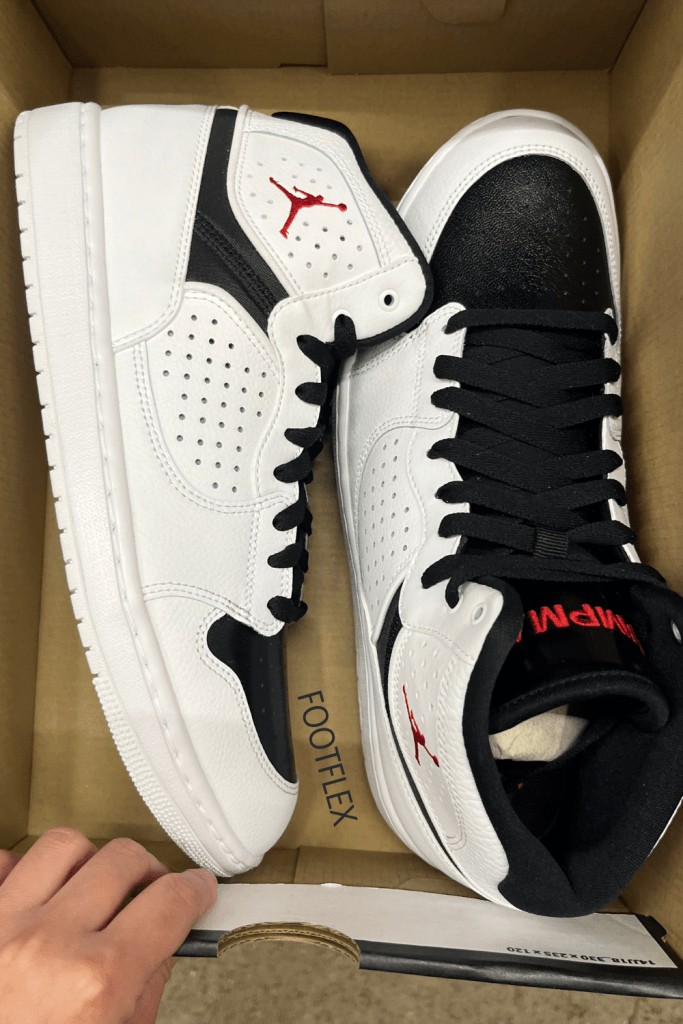 Jordan Access, Jordan Shoes, Men's Jordan's, Jordan Style, Jordan Sneakers, Nike Jordan, Air Jordan, White And Black, Black And White, Monochrome Style, White Sneakers, Black And White Sneakers, Sneakerhead, Street Style, Sneaker Culture, Men's Fashion, Kicks Of The Day, Sneaker Goals, OOTD, Kickstagram, Fresh Kicks, Sneaker Freak, Shoe Game Strong