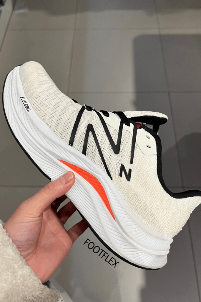 New Balance, New Balance FuelCell, FuelCell Propel V4, NB FuelCell, SneakerHead, Sneaker Style, Sneaker Addict, Fresh Kicks, White Sneakers, Clean Kicks, Sneaker Life, FuelCell Propel, Propel V4, NB Propel V4, NewBalance Propel, FuelCell Run, FuelCell Performance, OOTD, Fit Check, Sneaker Fit, Street Style, Casual Fit, Sporty Style, Run With NB, Run Life, Running Shoes, Train Hard, Run Comfortably