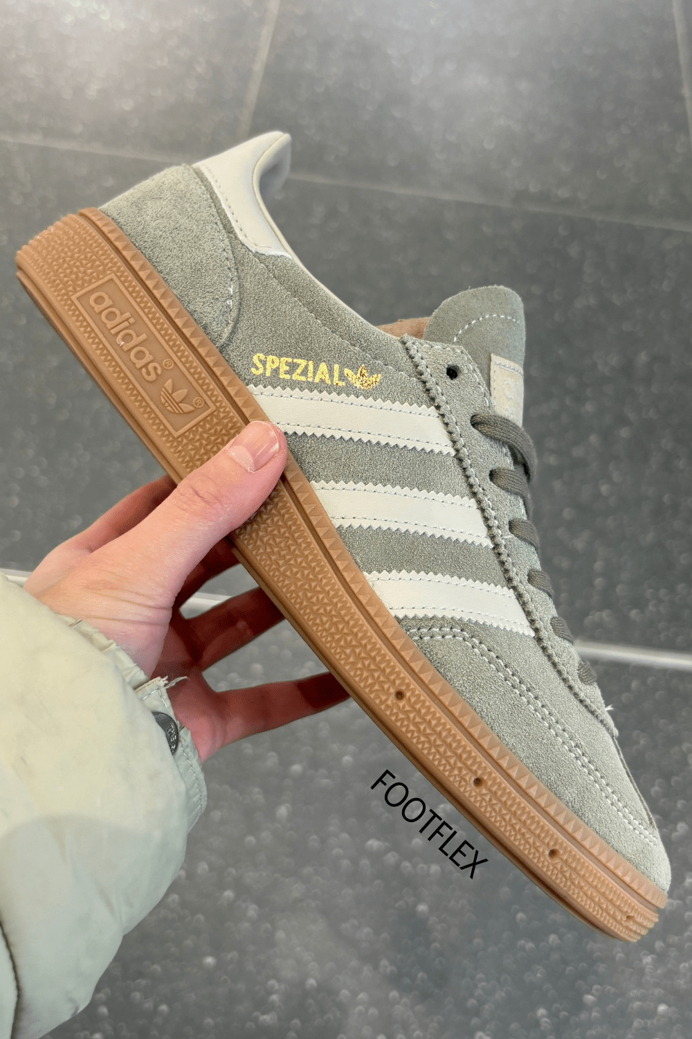 Adidas Handball Spezial Handball in&nbsp;Silver