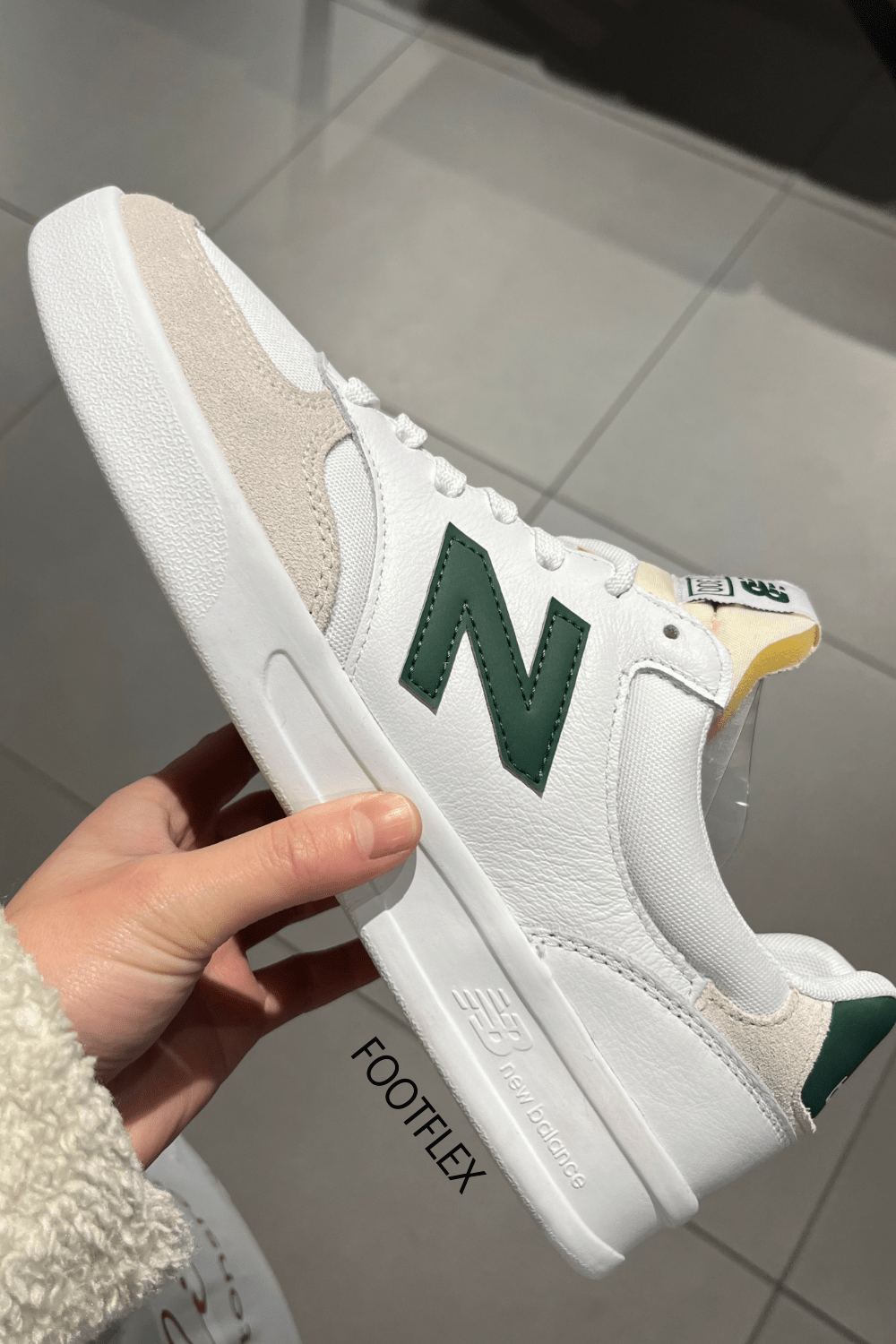 New Balance 300 in White&nbsp;Green