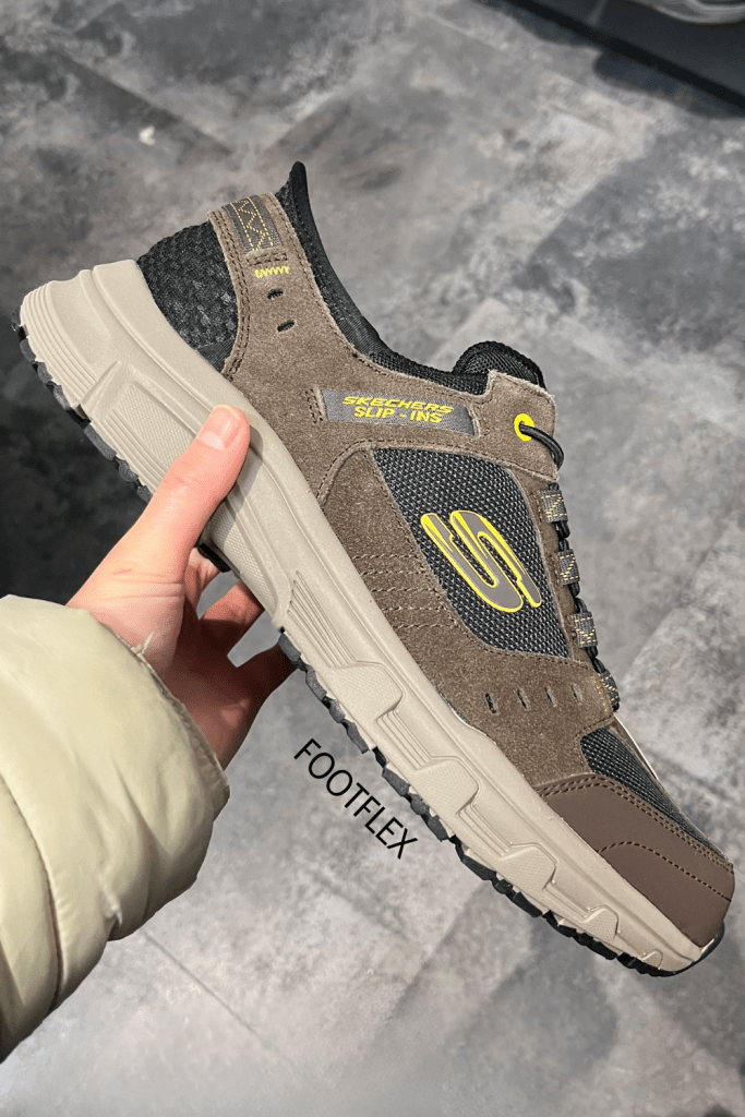 Skechers Oak Canyon, Oak Canyon Runners, Skechers Style, Slip On Sneakers, Casual Kicks, Comfort Sneakers, Fresh Kicks, Skechers Love, Running Shoes, Easy Fit