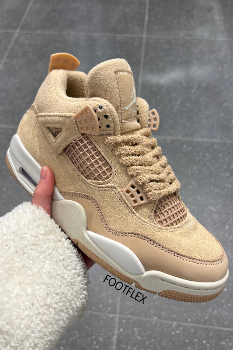 Nike Air Jordan 4 Retro sneakers in&nbsp;Beige