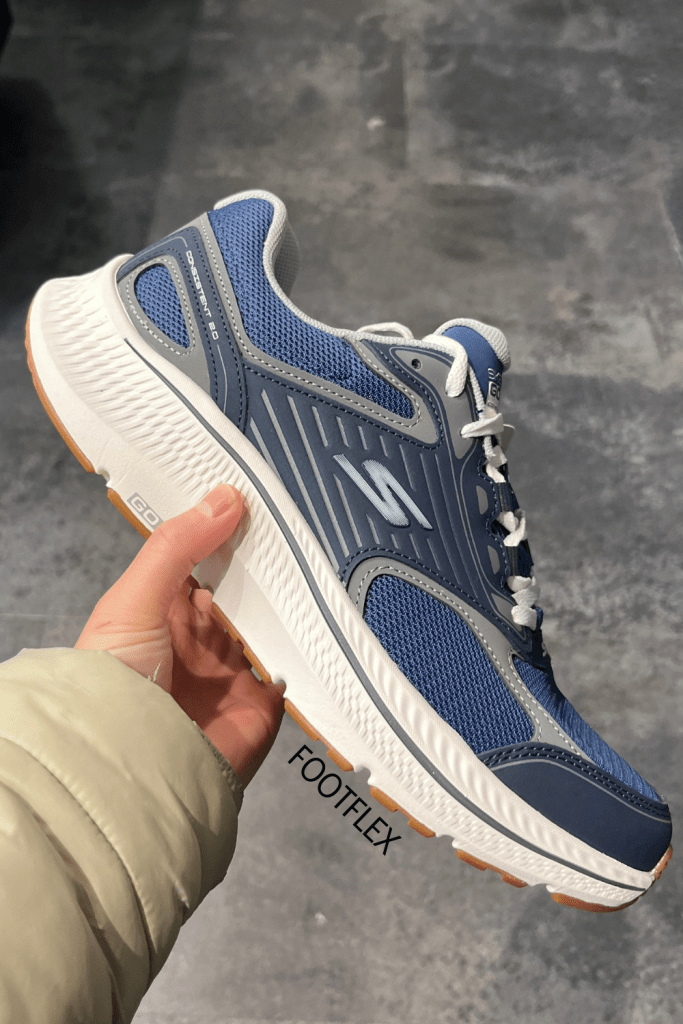 Skechers, Go Run Consistent 2.0, Skechers Running Shoes, Navy Sneakers, Performance Footwear, Running Shoes, Comfortable Sneakers, Athletic Shoes, Sporty Style, Skechers Performance, Lightweight Footwear